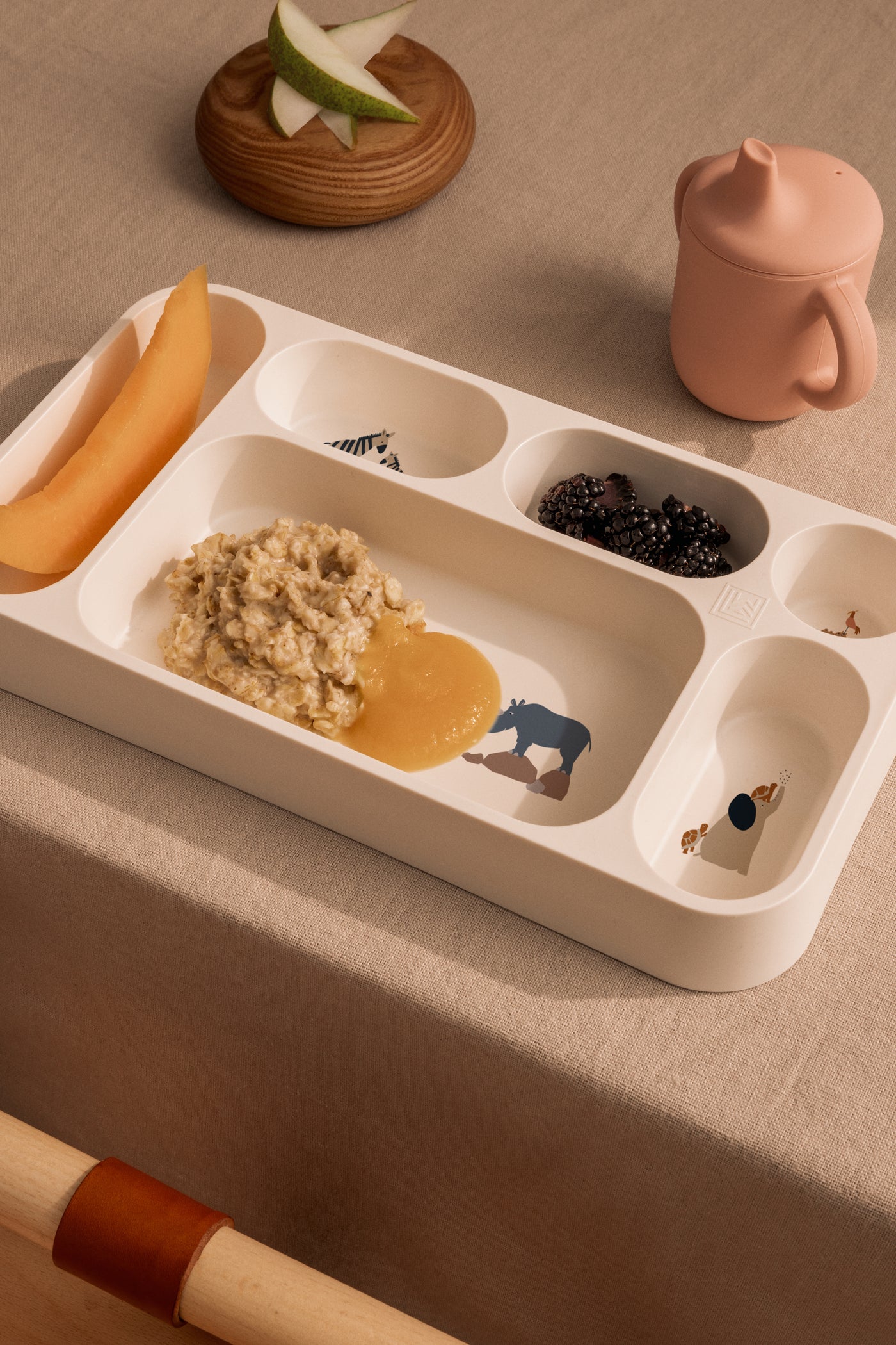 MOSU RUMINDDELT TALLERKEN PEACH