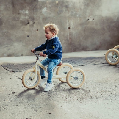 Balancecykel, trehjulet + tohjulet, vintage creme