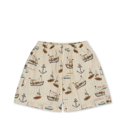 Ace shorts, Sail away