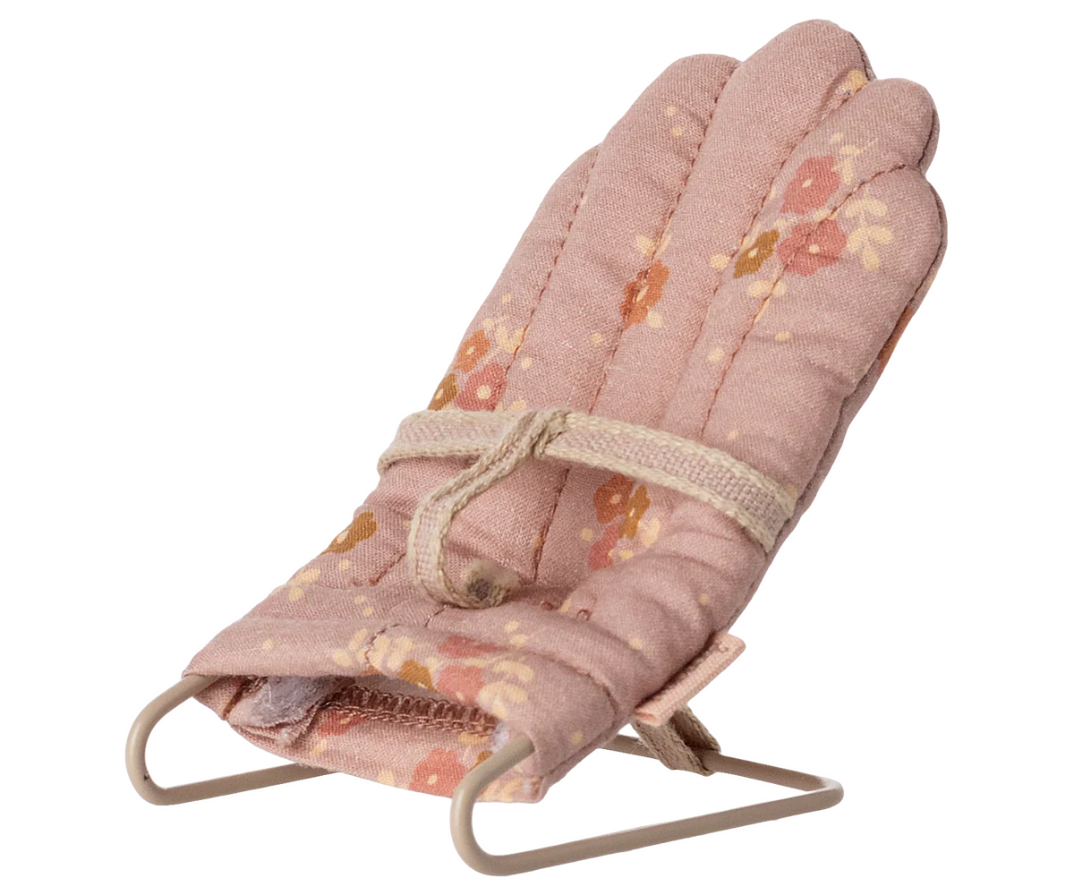 Skråstol til mus, Rosa m. blomster