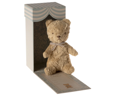 Min første bamse, Sand