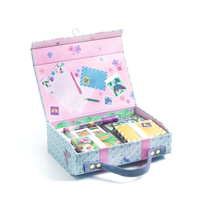 BREVPAPIR I KUFFERT MARIE