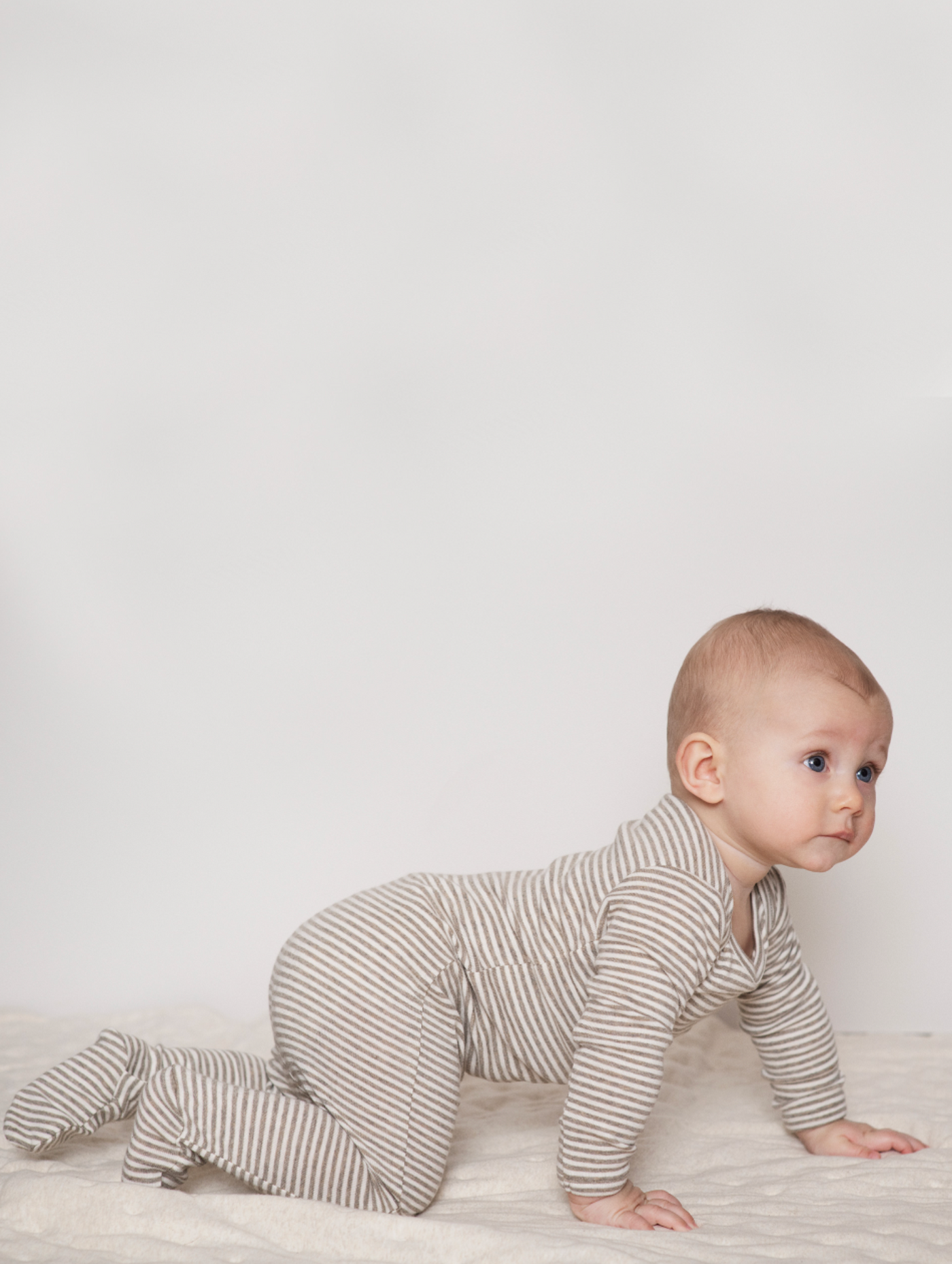 ONESIE TAUPE/OFFWHITE