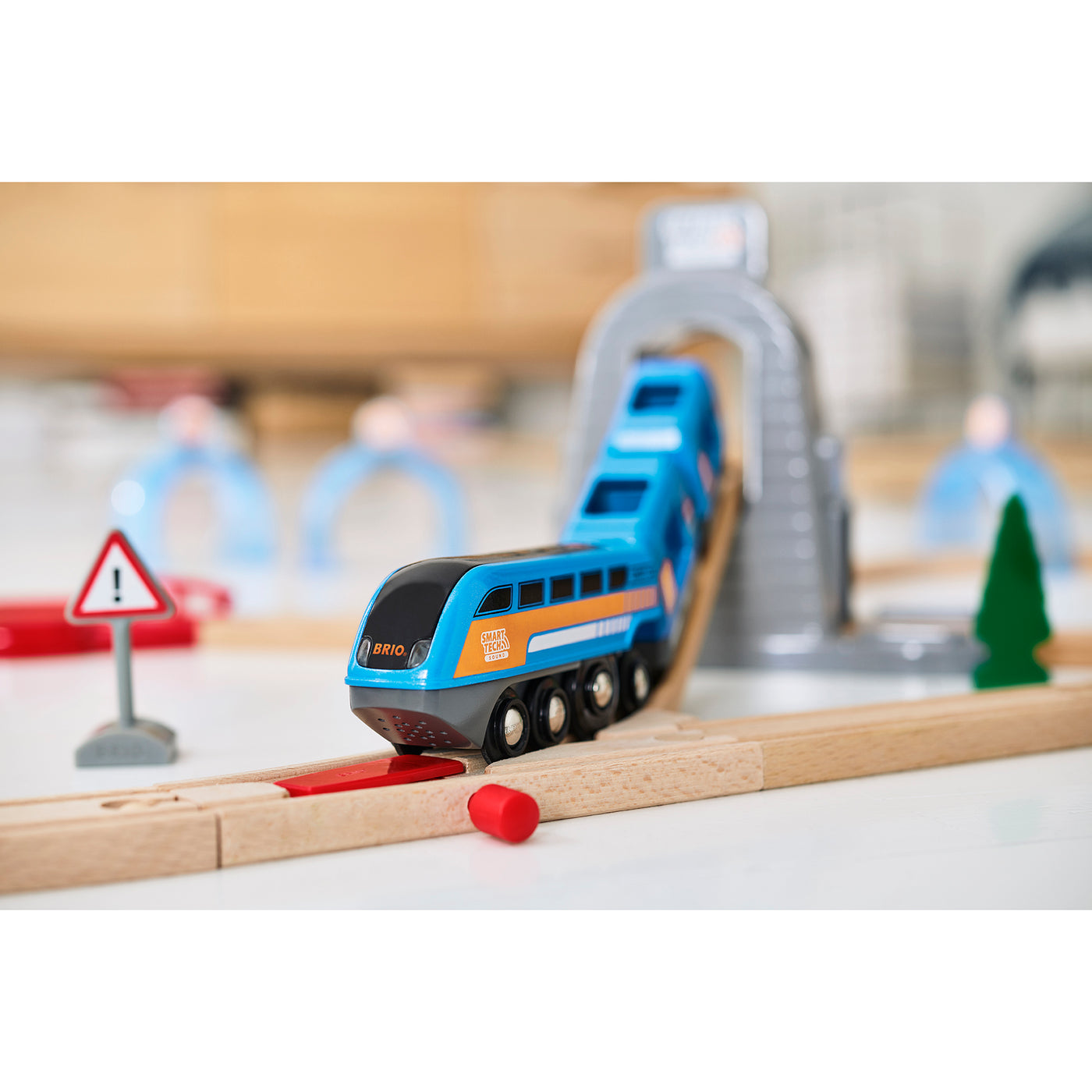 BRIO togbane, Action Tunnel Travel Set (Smart Tech Sound)